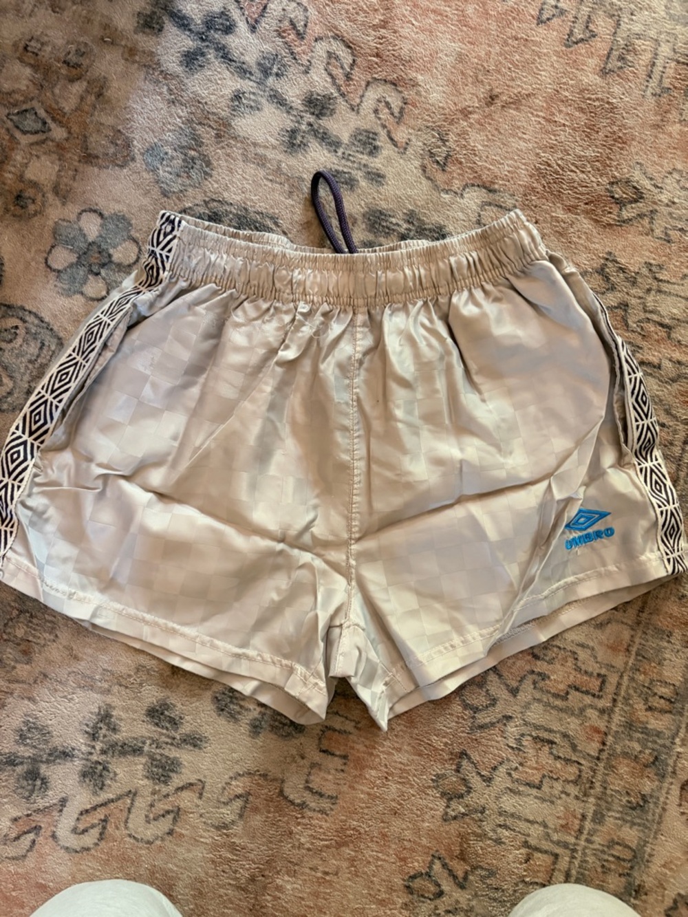 Umbro Classic Performance Shorts - Size M